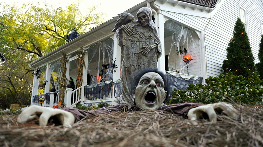 7 Halloween Hacks You Don't Want To Miss
