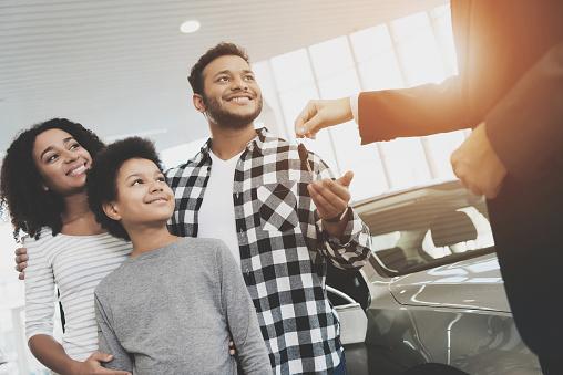 Which Features Should I Look For In  A New Car?